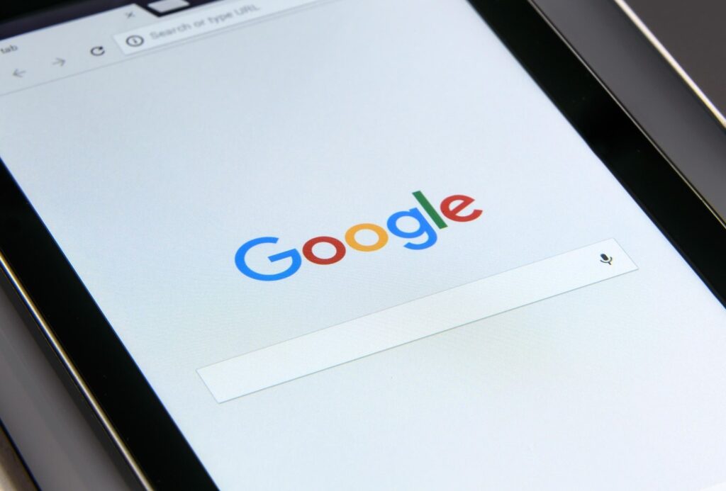 Google On Your Smartphone 1796337 1920